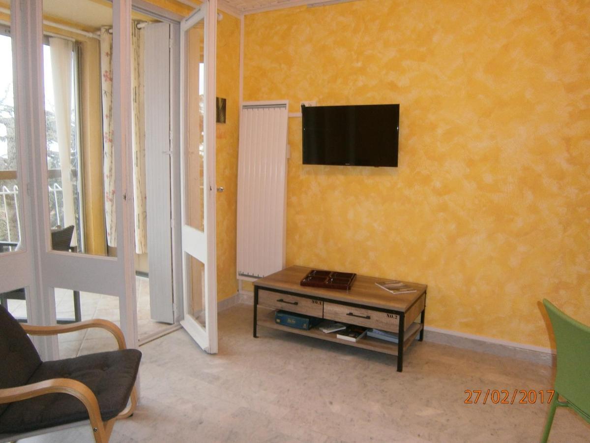Agreable Studio Avec Cave Et Parking Privatif La Ciotat Exterior photo